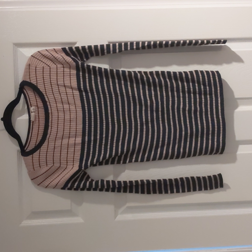 Cute Light Weight Striped Gap Sweater